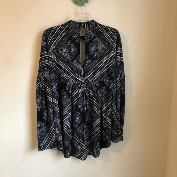 Sold! walking on a dream oversized tunic top - Picture 8 of 8